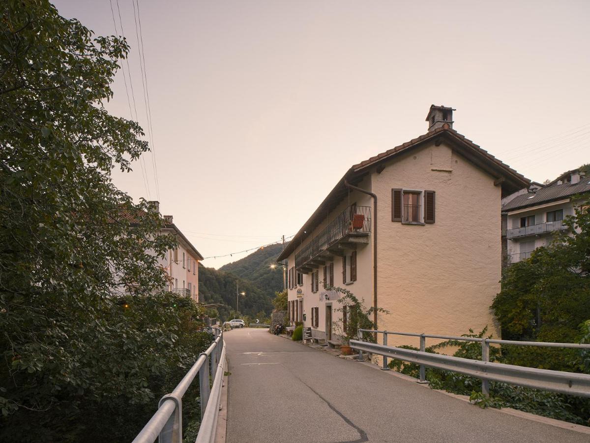 Osteria Gruetli Con Alloggio Borgnone Exterior photo
